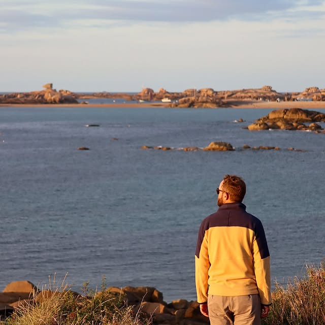 Allez, un petit rab de Tregastel â¥ï¸ On ne sâen lasse pas !

Vous connaissez ? Dâautres coins aussi beaux Ã  conseiller en Bretagne ?

#tregastel #cotesdarmor #bretagnenord #landrellec #presquilerenote #bretagneforever #cotedegranitrose